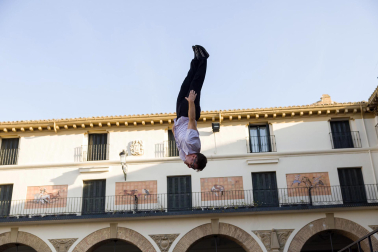 Espectáculos del Festival de Circo de Navarra en la plaza de los Fueros de Tudela.