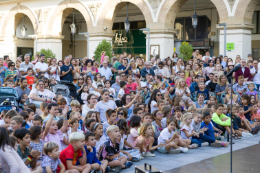 Espectáculos del Festival de Circo de Navarra en la plaza de los Fueros de Tudela.