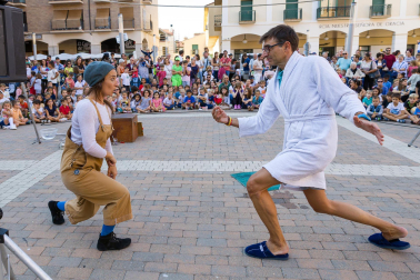 Espectáculos del Festival de Circo de Navarra en la plaza de los Fueros de Tudela.