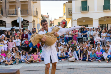 Espectáculos del Festival de Circo de Navarra en la plaza de los Fueros de Tudela.