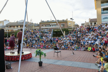 Espectáculos del Festival de Circo de Navarra en la plaza de los Fueros de Tudela.