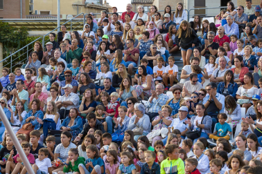 Espectáculos del Festival de Circo de Navarra en la plaza de los Fueros de Tudela.