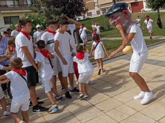 Fotos del cohete de fiestas de Ayegui 2023.