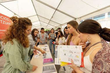 Fotos de la Jornada de Bienvenida organizada por la UPNA.