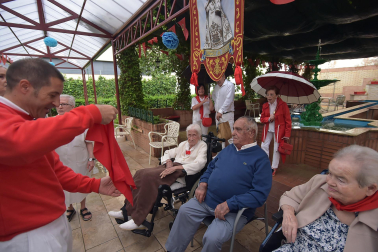 Fotos del cohete de fiestas de Peralta.