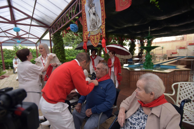 Fotos del cohete de fiestas de Peralta.