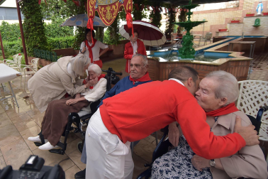 Fotos del cohete de fiestas de Peralta.