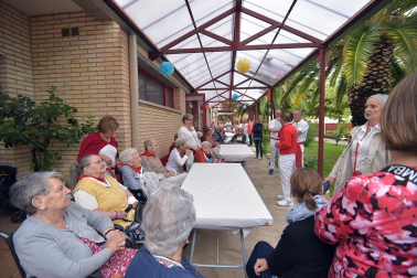 Fotos del cohete de fiestas de Peralta.