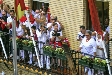 Fotos del cohete de fiestas de Peralta.