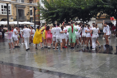 Fotos del cohete de fiestas de Peralta.