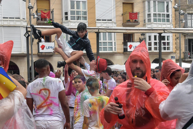 Fotos del cohete de fiestas de Peralta.