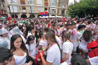 Fotos del cohete de fiestas de Peralta.