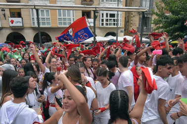 Fotos del cohete de fiestas de Peralta.
