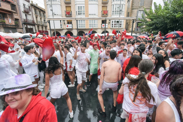 Fotos del cohete de fiestas de Peralta.