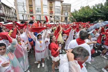 Fotos del cohete de fiestas de Peralta.
