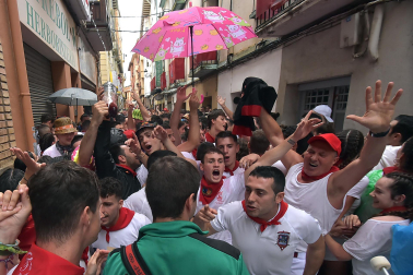 Fotos del cohete de fiestas de Peralta.