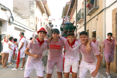 Fotos del cohete de fiestas de Cintruénigo./