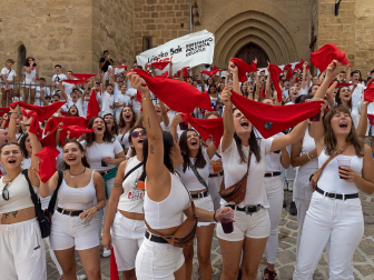 Fotos del cohete de fiestas de Artajona 2023.