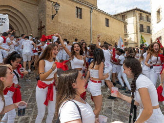 Fotos del cohete de fiestas de Artajona 2023.