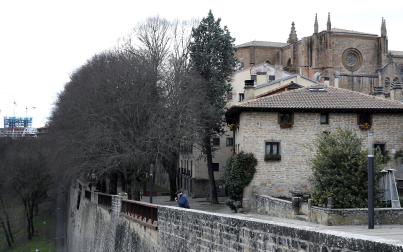 Rincón del Caballo Blanco y la ronda Barbaza sobre la muralla de Pamplona