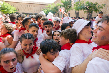 Imágenes del cohete de las fiestas de Fitero