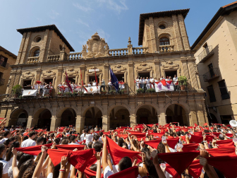 Fotos del cohete de las fiestas de Viana