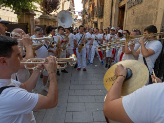 Fotos del cohete de las fiestas de Viana