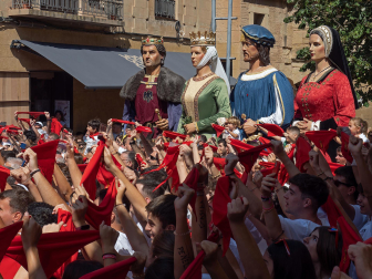 Fotos del cohete de las fiestas de Viana