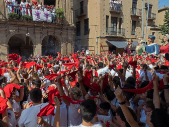 Fotos del cohete de las fiestas de Viana
