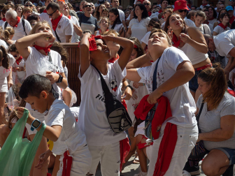Fotos del cohete de las fiestas de Viana