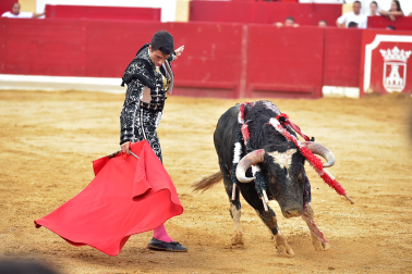 Imágenes de la novillada de las fiestas de Peralta