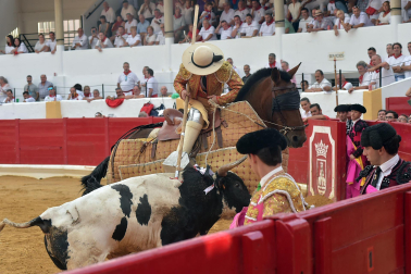 Imágenes de la novillada de las fiestas de Peralta