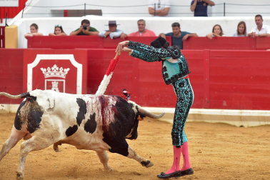 Imágenes de la novillada de las fiestas de Peralta