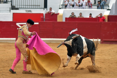 Imágenes de la novillada de las fiestas de Peralta