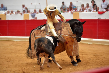 Imágenes de la novillada de las fiestas de Peralta
