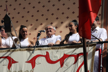 Fotos del cohete e inicio de las fiestas de Sangüesa