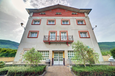 Hotel a la venta en Olazagutía