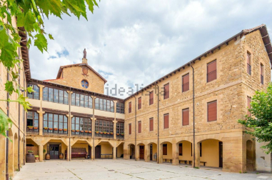 Palacio Cabo de Armería en Beire