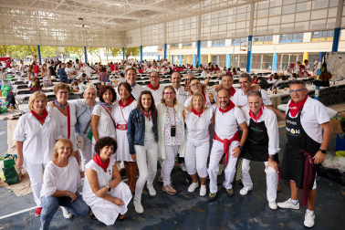 Fotos de la comida popular de fiestas de Zizur Mayor. /