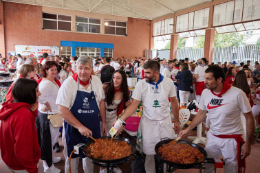 Fotos de la comida popular de fiestas de Zizur Mayor. /
