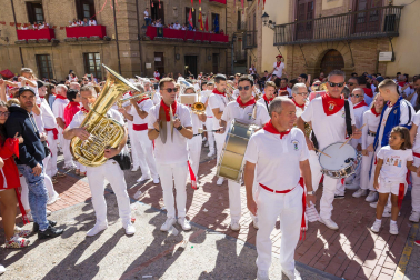 Fotos del cohete de las fiestas de Corella 2023./