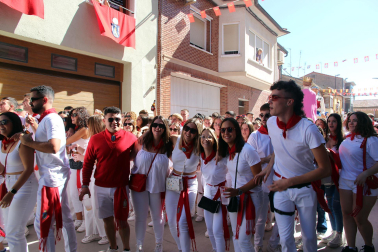 Inicio festivo en Cortes.