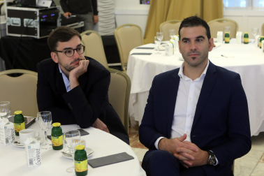 Asistentes al desayuno empresarial con María Iraburu, rectora de la Universidad de Navarra