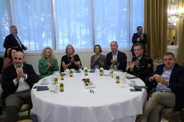 Asistentes al desayuno empresarial con María Iraburu, rectora de la Universidad de Navarra
