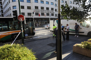 Foto del lugar del atropello mortal de una mujer por una villavesa en Pamplona./