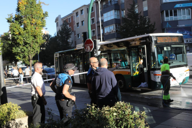 Foto del lugar del atropello mortal de una mujer por una villavesa en Pamplona./