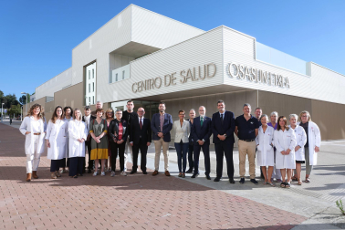 Fotos de la presentación del nuevo centro de salud de Ardoi.