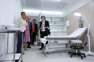 Fotos de la presentación del nuevo centro de salud de Ardoi.