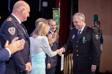 Fotos de los actos con motivo de la festividad de San Miguel, patrón de la Policía Municipal de Pamplona.