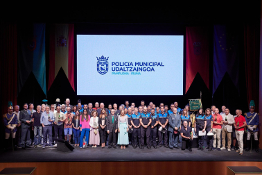 Fotos de los actos con motivo de la festividad de San Miguel, patrón de la Policía Municipal de Pamplona.